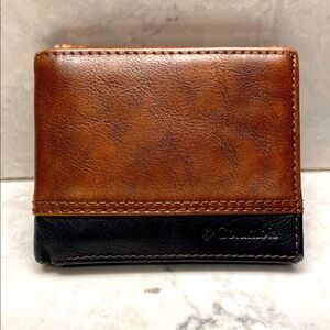 Columbia Wallet